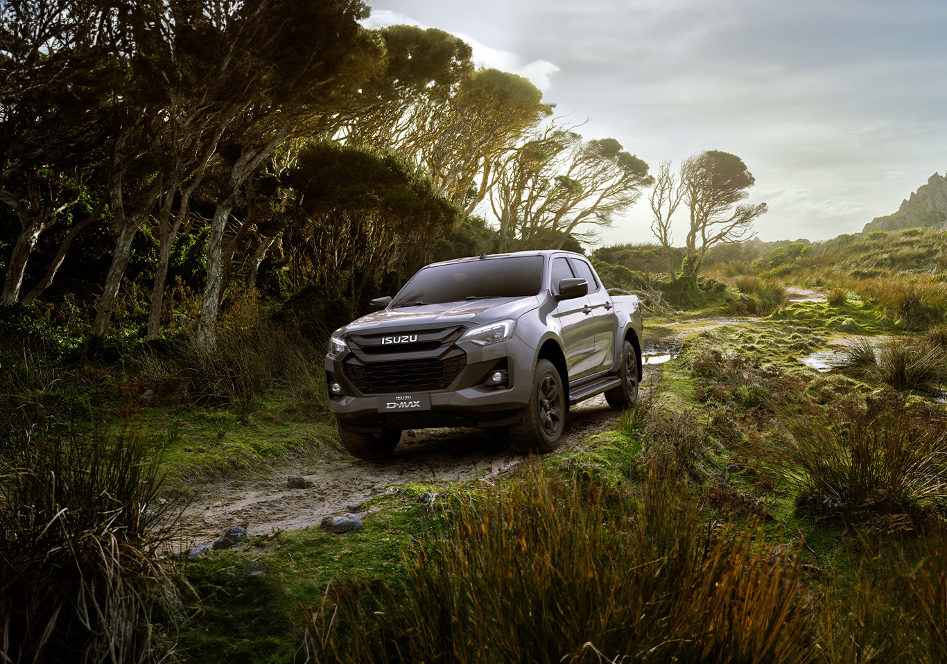 NEW ISUZU MU-X: TAKE THE LEAD